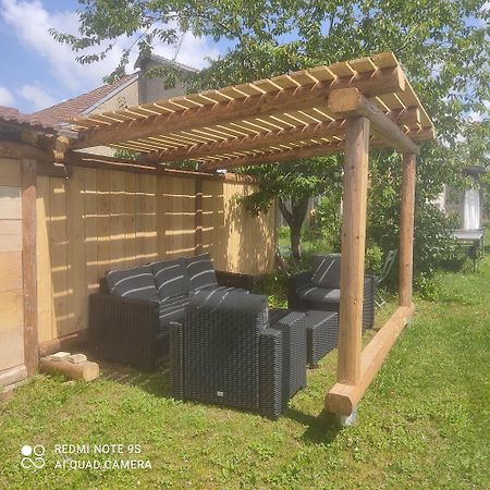 Les Cabanes De Pellier Charcier Экстерьер фото