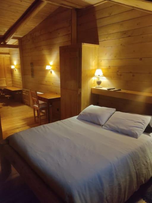 Les Cabanes De Pellier Charcier Экстерьер фото